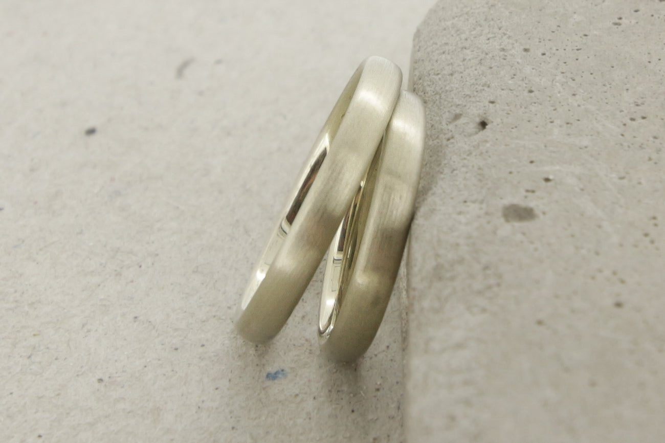 Champagnergold Eheringe (585) | schmal, 3 mm breit - Goldschmiede Miret