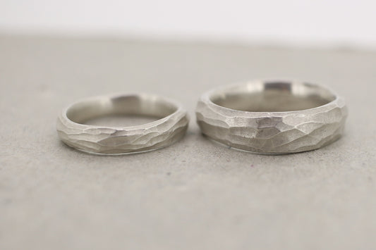 strukturierte Eheringe Silber Trauringe Hamburg