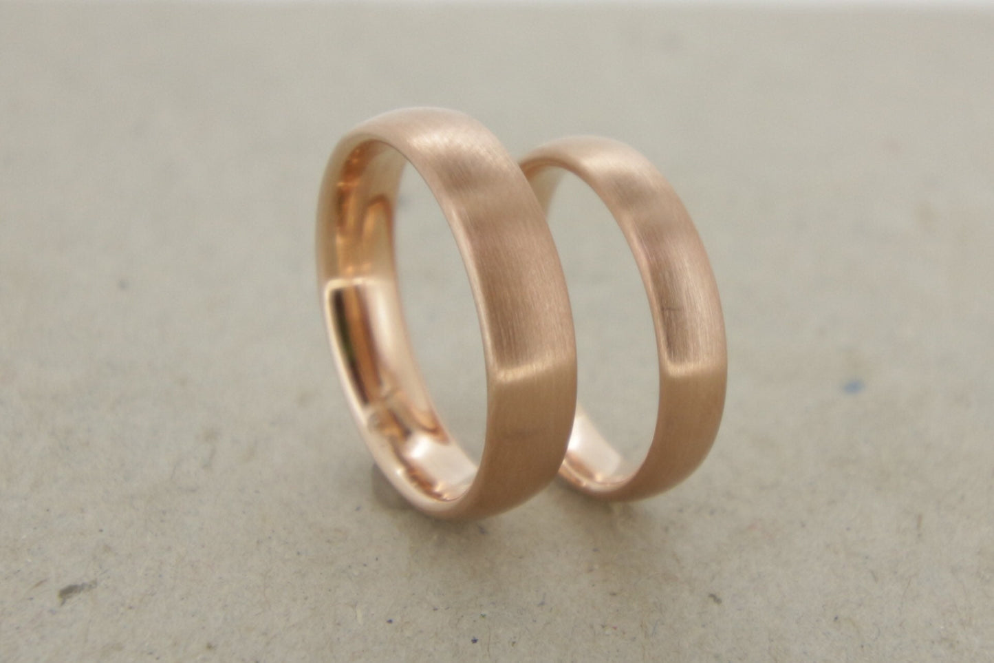 Rotgold Eheringe (333/585/750) | schlicht und matt