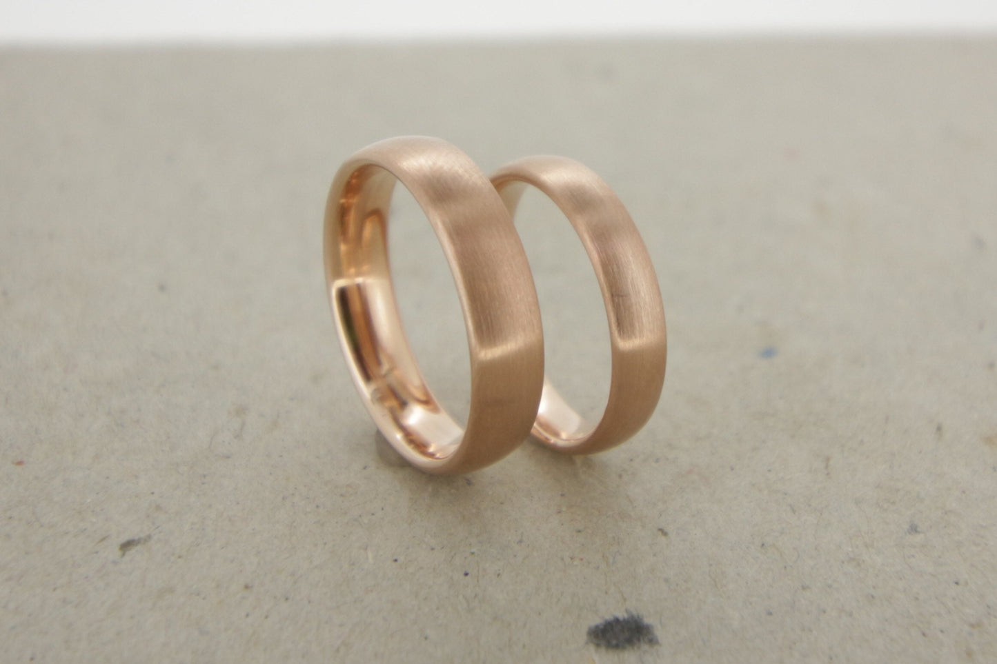 Rotgold Eheringe (333/585/750) | schlicht und matt