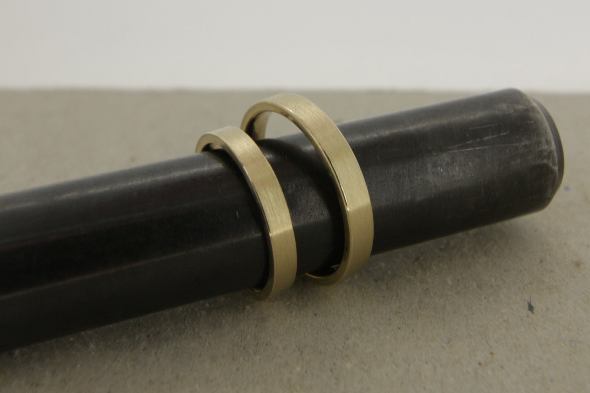 Eheringe Gelbgold gerade und eckig gearbeitet in 585 Gelbgold 2,5 mm und 3 mm