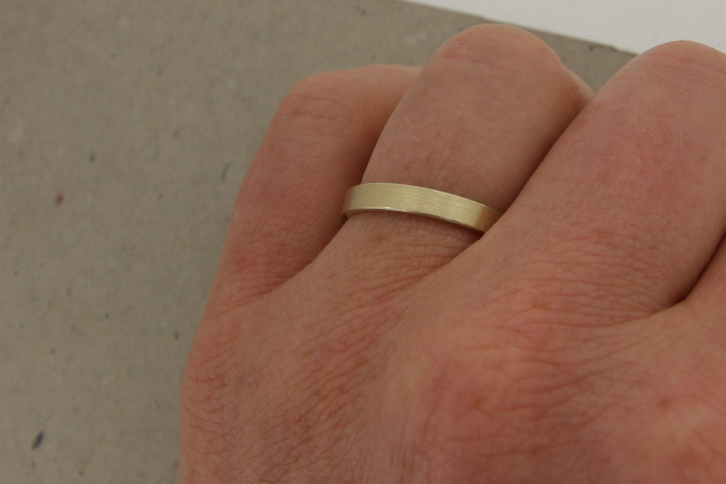 Eheringe Gelbgold gerade und eckig gearbeitet in 585 Gelbgold 2,5 mm und 3 mm