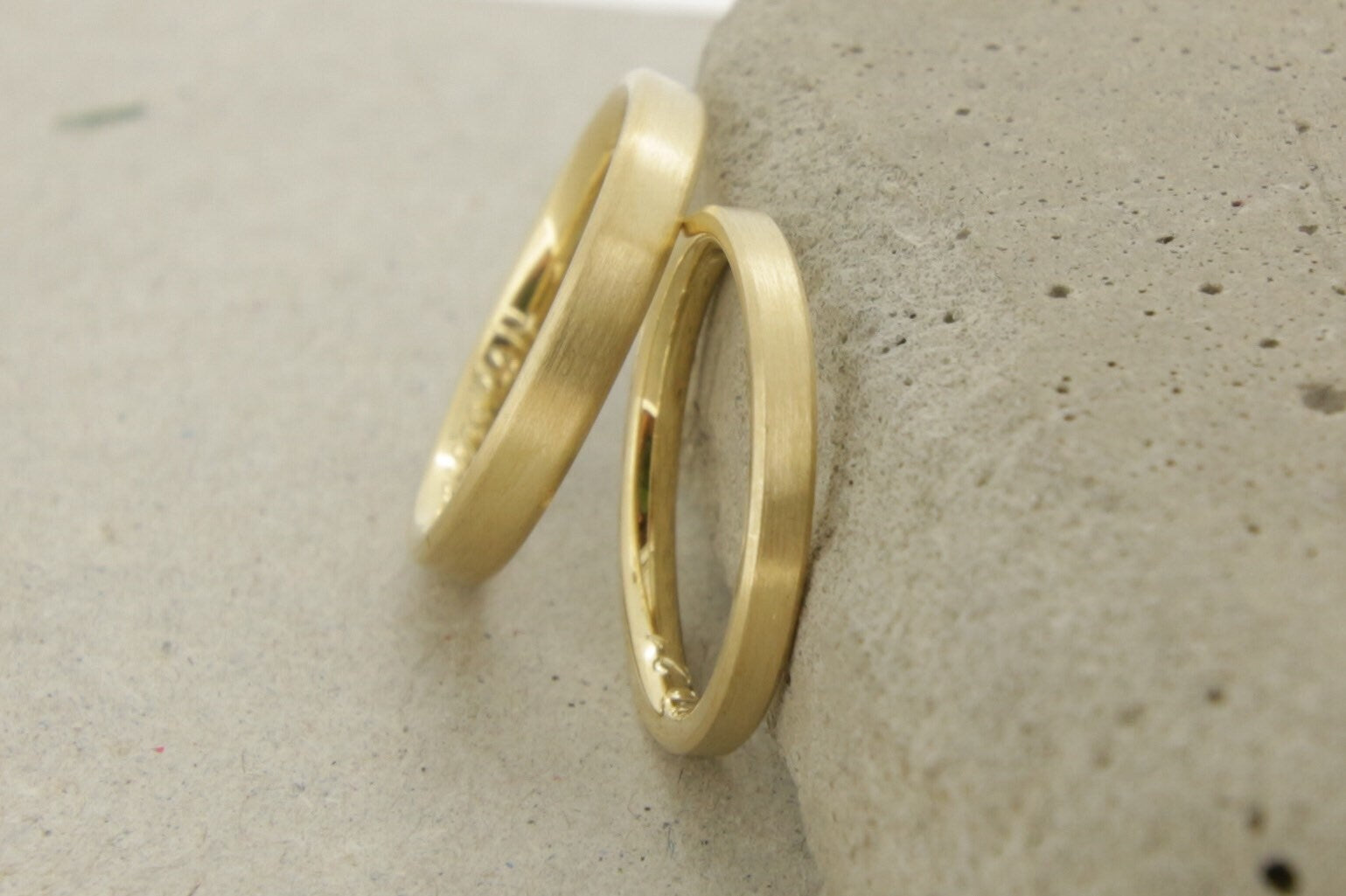 Eheringe Gelbgold, gerade, mattiert