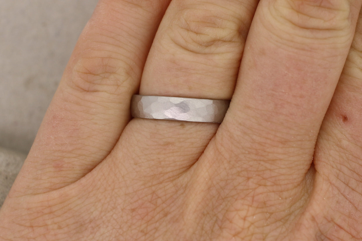 Ehering 4,5 mm anHand