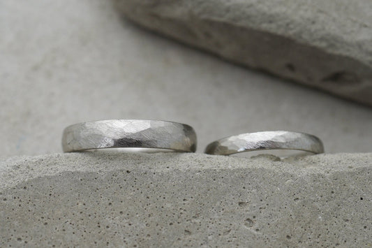 Schöne Platineheringe mit Struktur - Goldschmiede Miret