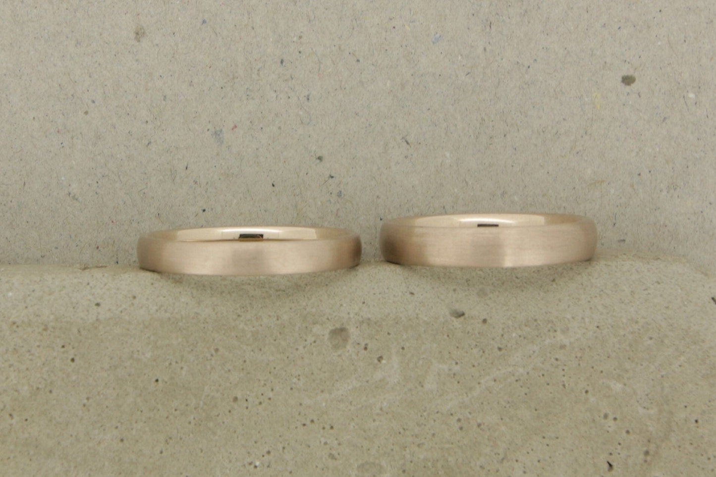Dawnrose Gold Eheringe (750) | ovale, schlichte Trauringe - Goldschmiede Miret