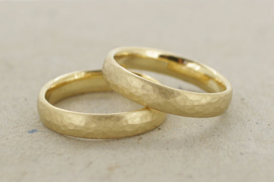 Gelbgold Eheringe (333/585/750) | gehämmert Trauringe | gerundet, oval - Goldschmiede Miret