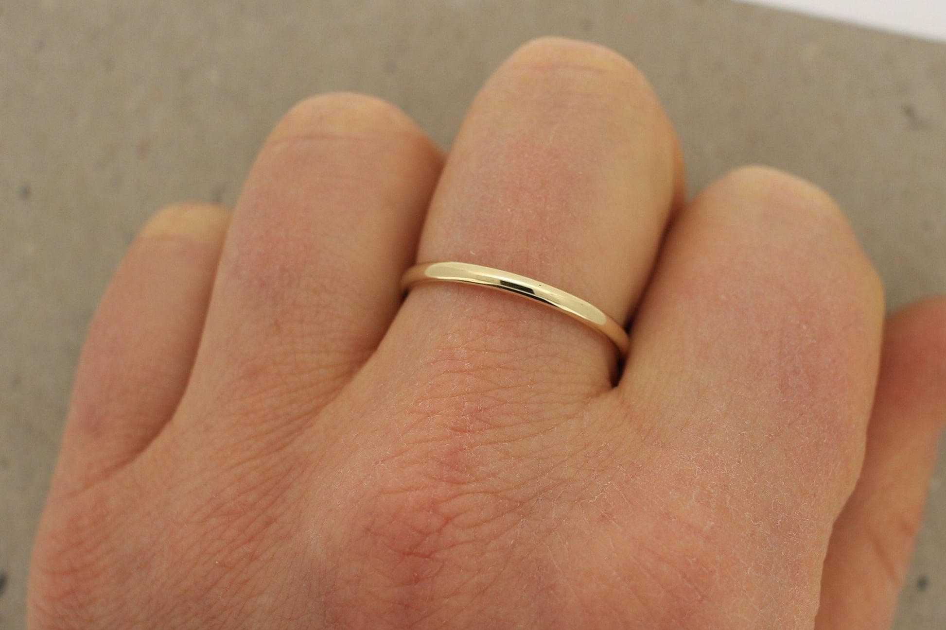 Gelbgold Eheringe (333/585/750/Fairtrade) | 2 mm schmal | oval, matt, poliert, klassisch - Goldschmiede Miret