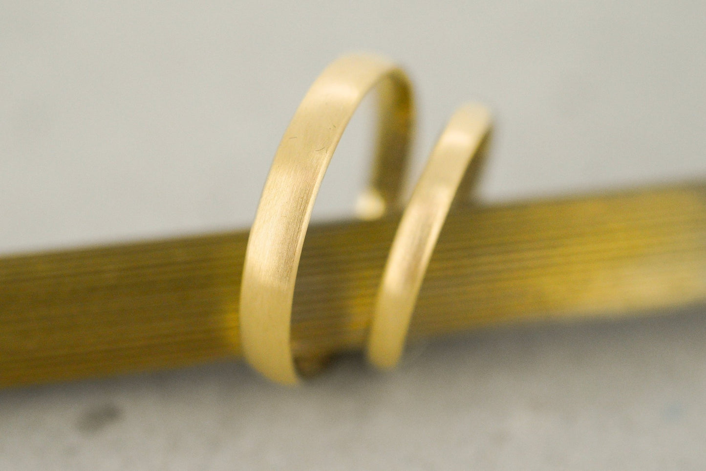 Gelbgold Eheringe (333/585/750/Fairtrade) | schlicht und matt - Goldschmiede Miret