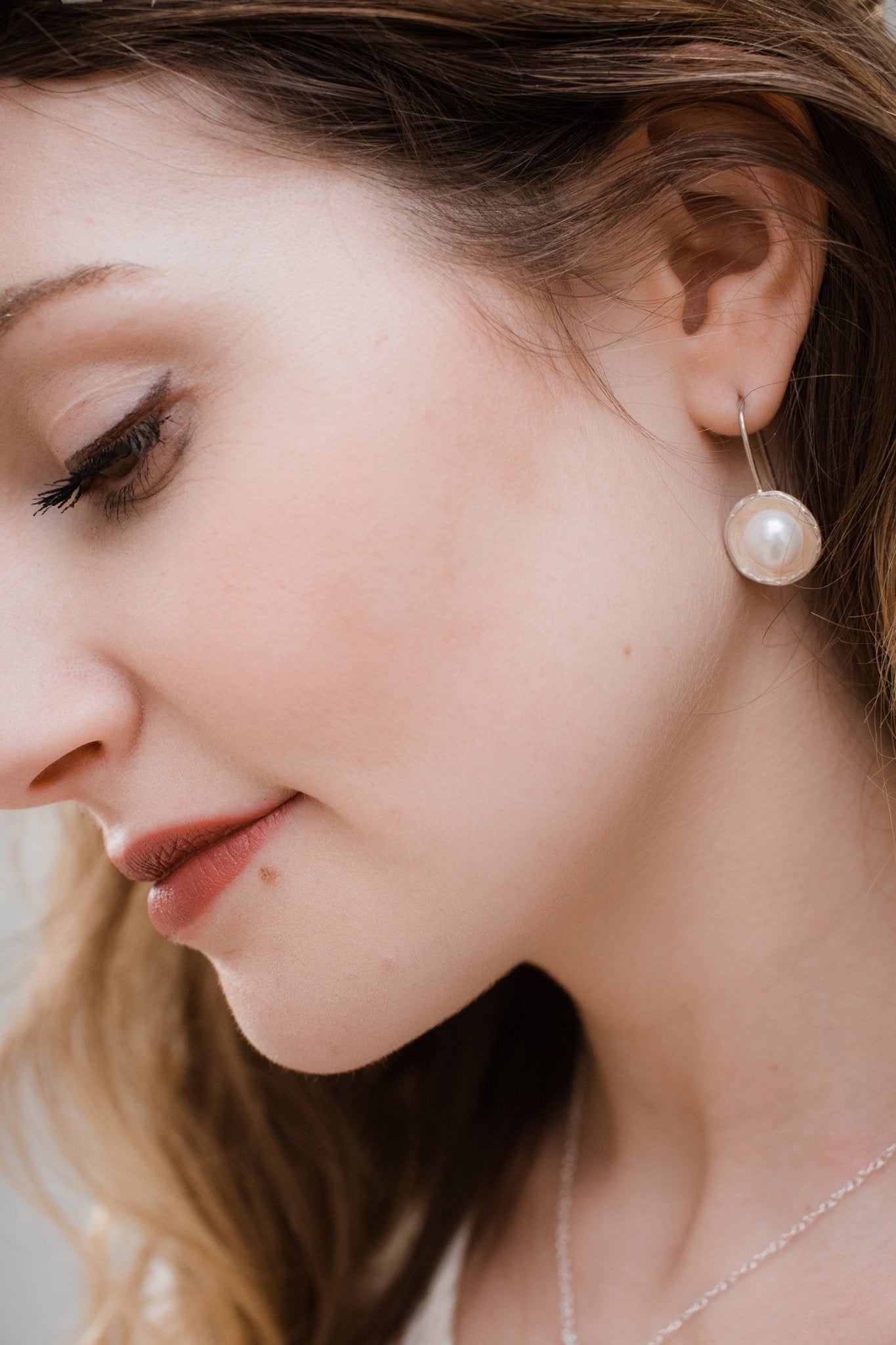 Ohrhänger Schalen aus Silber mit Perlen | unregelmäßig - Goldschmiede Miret