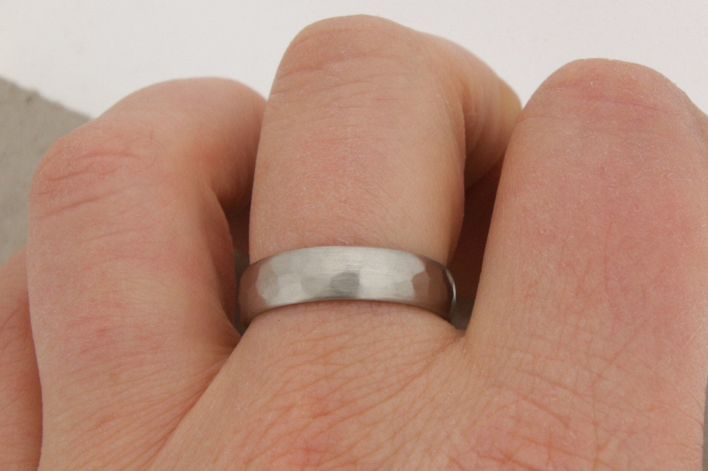 Platin Eheringe (600/952) | mit Hämmerung - Goldschmiede Miret