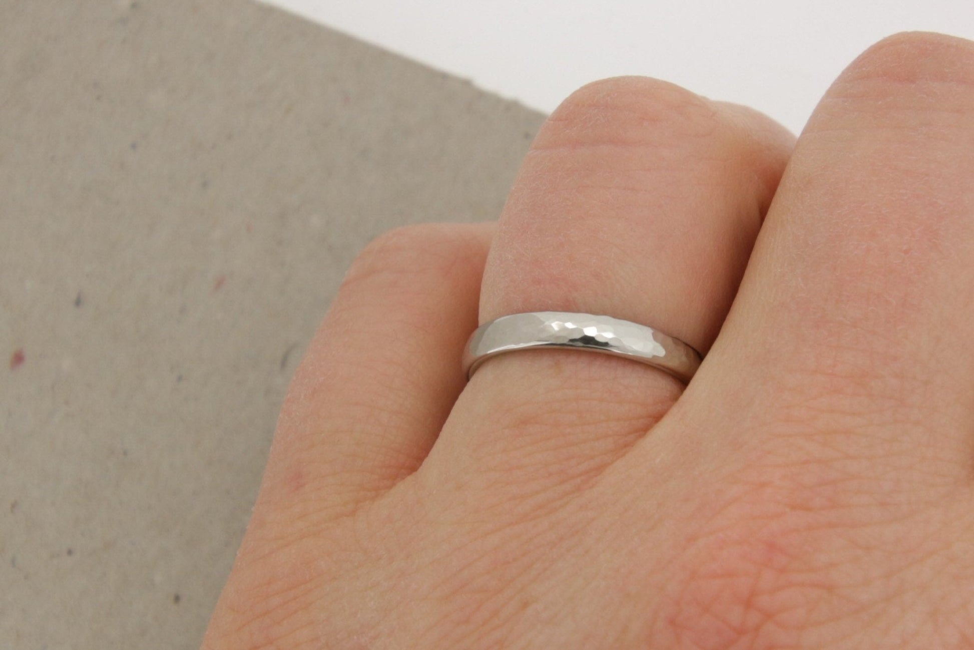 Platin Eheringe (600/952) | mit Hämmerung - Goldschmiede Miret