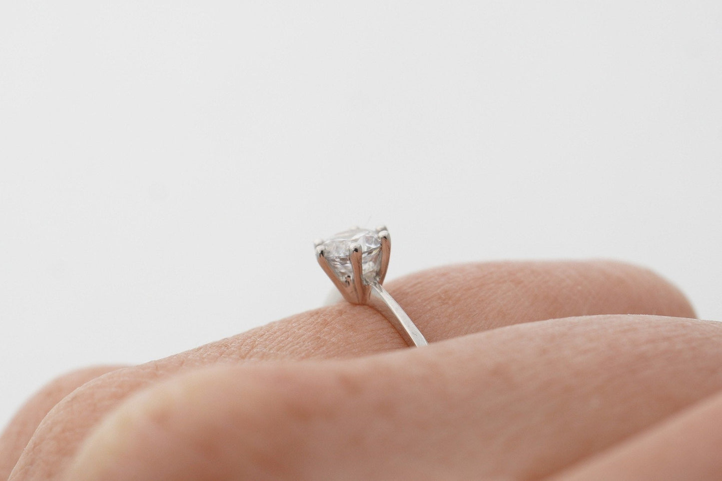 Platin Verlobungsring (950) | mit großem Brillanten - Goldschmiede Miret