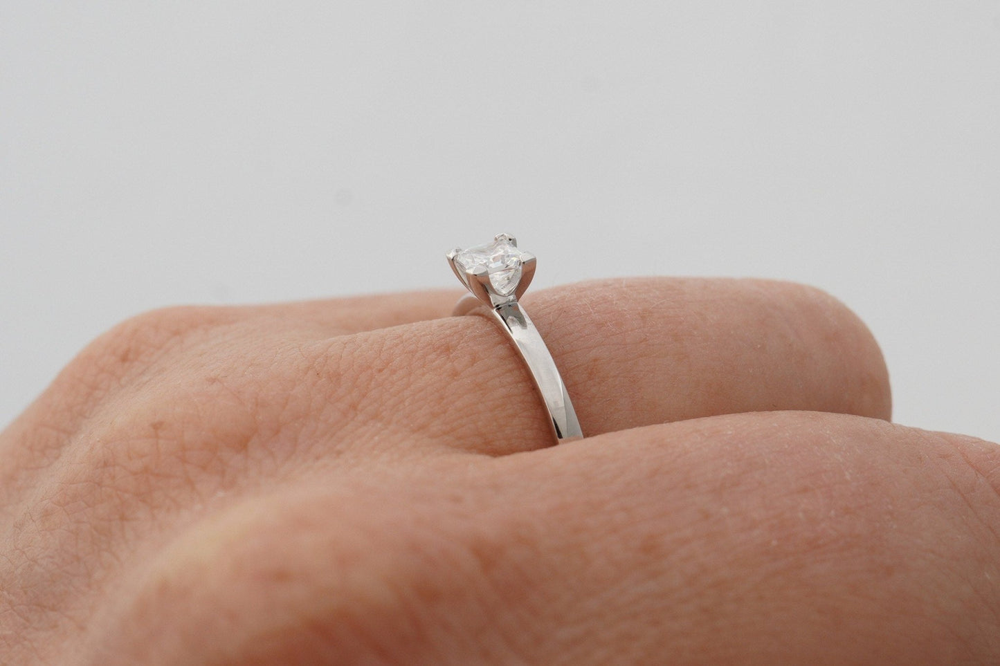 Platin Verlobungsring (950) | quadratischer Brillant - Goldschmiede Miret
