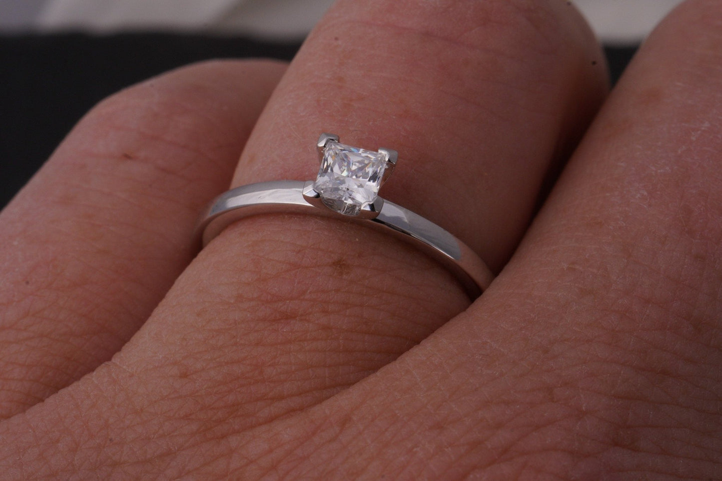 Platin Verlobungsring (950) | quadratischer Brillant - Goldschmiede Miret