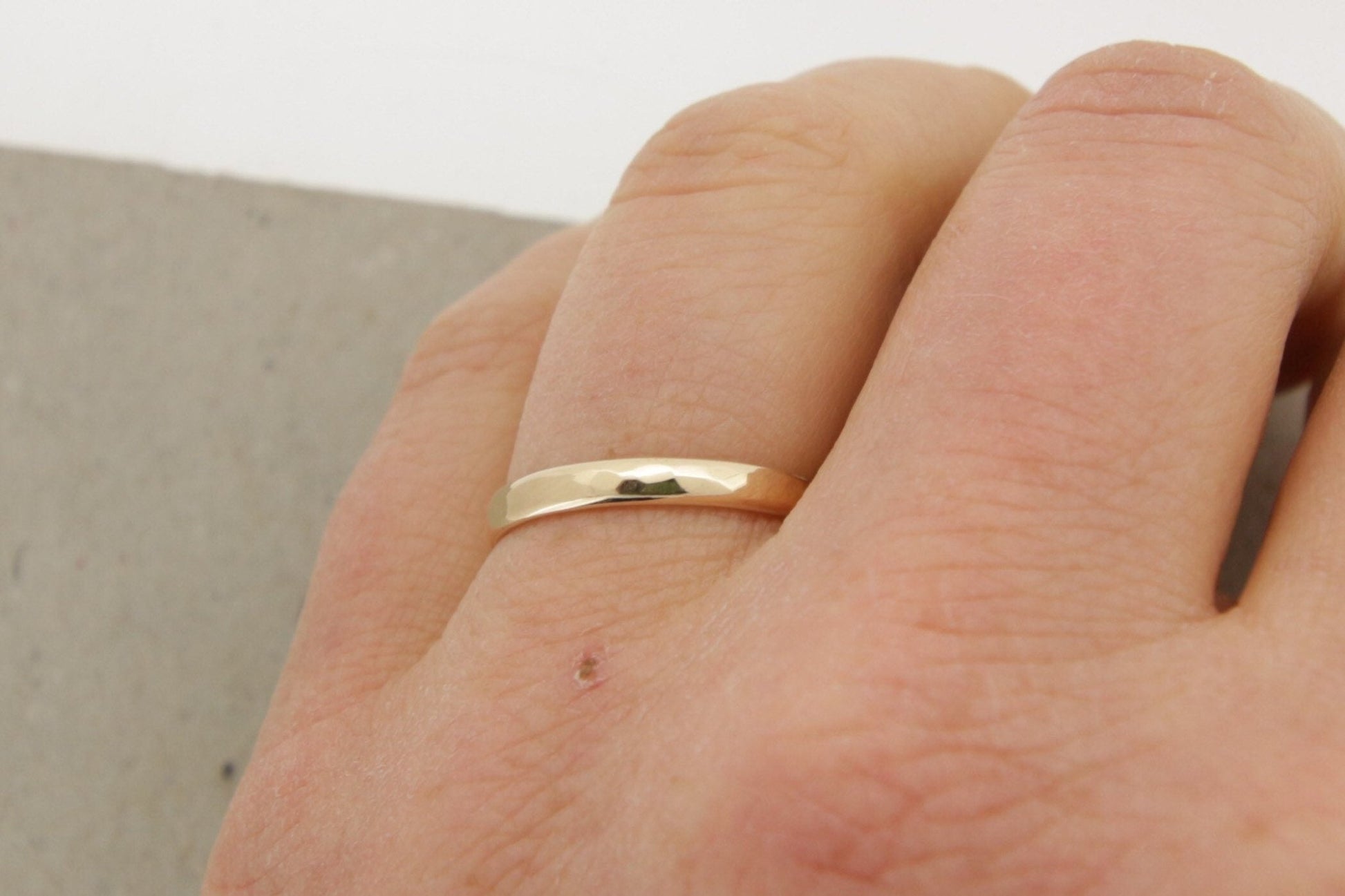 Roségold Eheringe (333/585/750) | gehämmert | Hammerschlag | oval, rund, abgerundet, gewölbt - Goldschmiede Miret