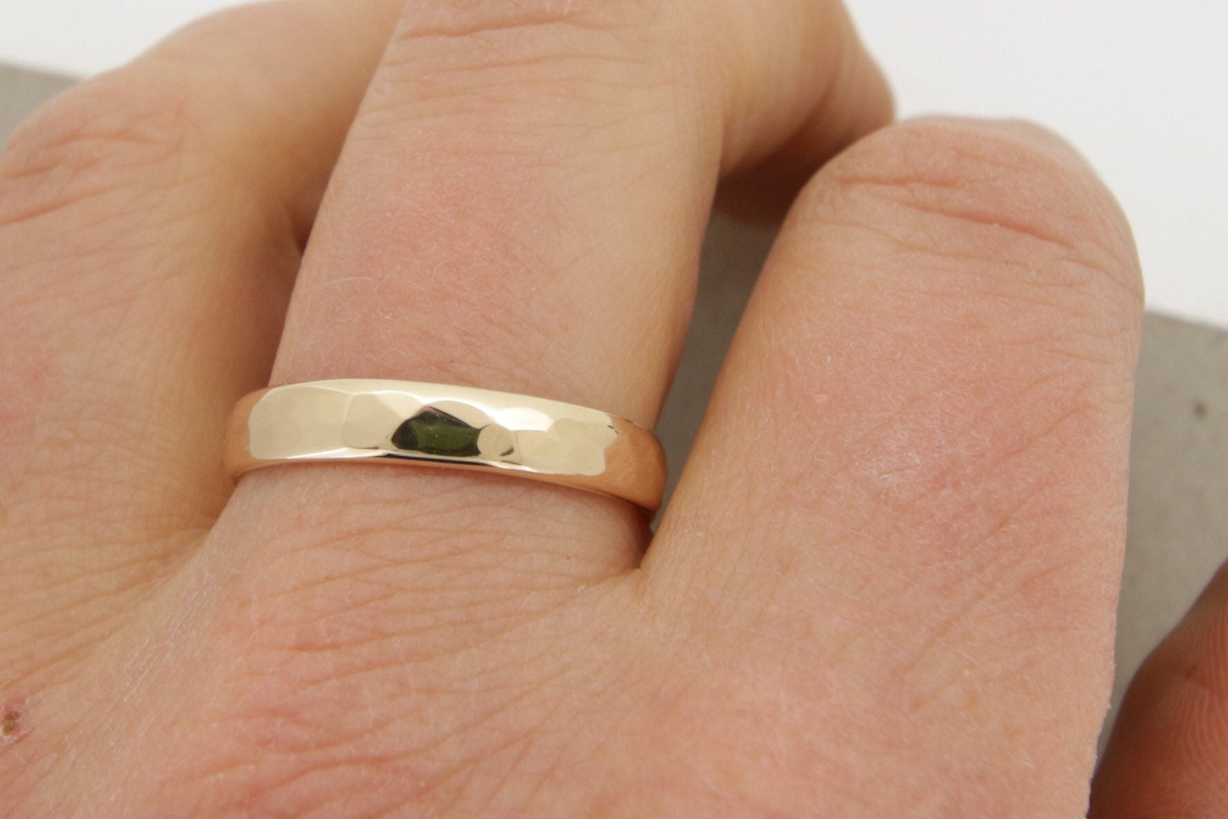 Roségold Eheringe (333/585/750) | gehämmert | Hammerschlag | oval, rund, abgerundet, gewölbt - Goldschmiede Miret