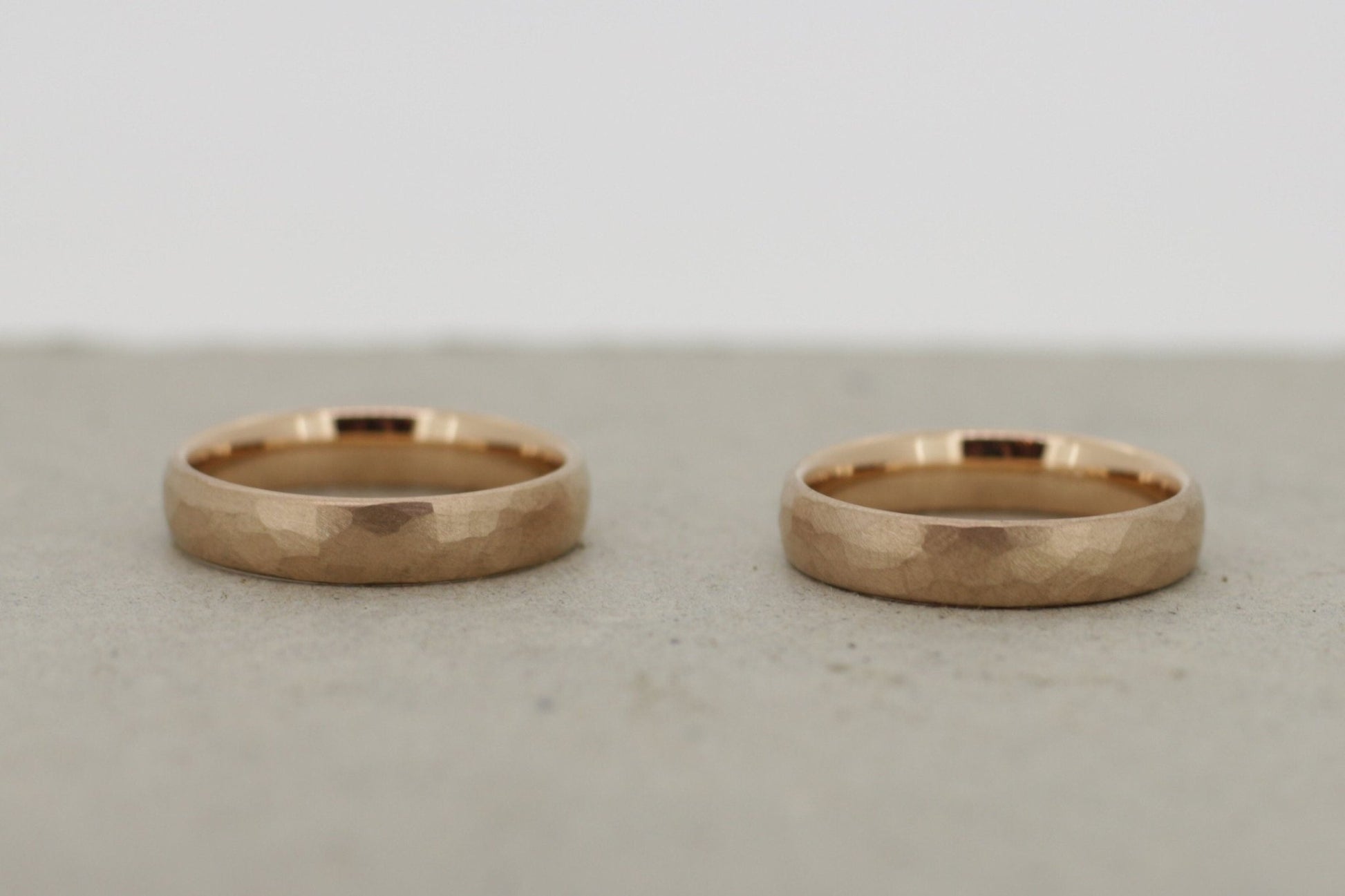 Roségold Eheringe (333/585/750) | gehämmert | oval, rund, abgerundet, gewölbt - Goldschmiede Miret