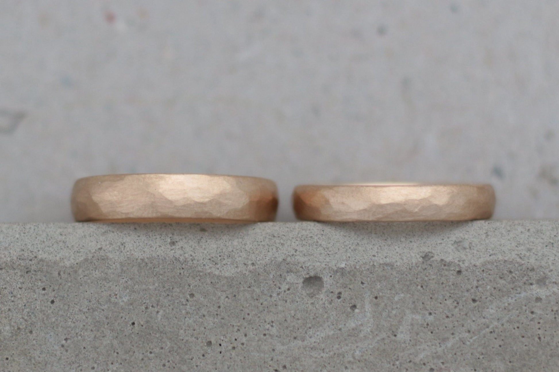 Roségold Eheringe (333/585/750) | gehämmert, oval ,rund, abgerundet, gewölbt - Goldschmiede Miret