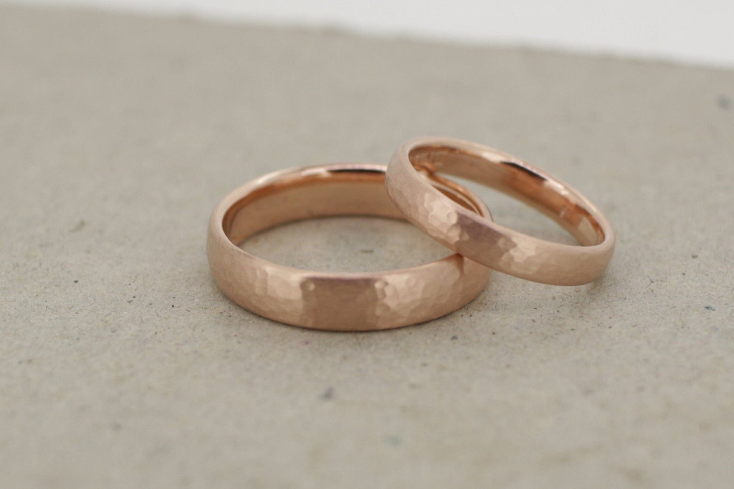 Rotgold Eheringe (333/585/750) | schlicht und matt - Goldschmiede Miret