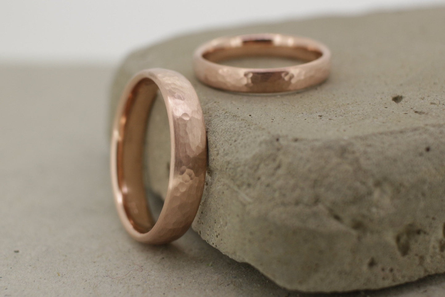 Rotgold Eheringe (333/585/750) | schlicht und matt - Goldschmiede Miret