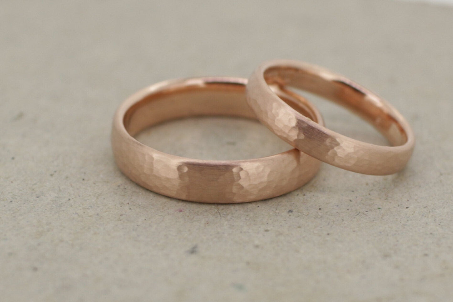 Rotgold Eheringe (333/585/750) | schlicht und matt - Goldschmiede Miret