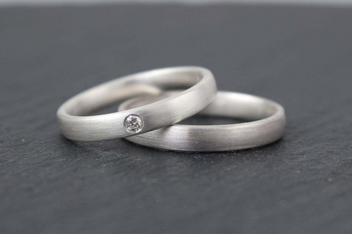 Silber Eheringe (925) | 3mm Silber mit Brillant | schlicht, gerundet, abgerundet, klassisch, schmal, gewölbt - Goldschmiede Miret