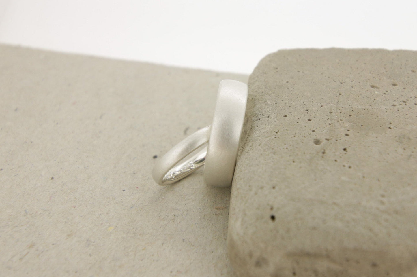 Silber Eheringe (925) | breit und schmal | matt, oval, gerundet, klassisch, schlicht - Goldschmiede Miret