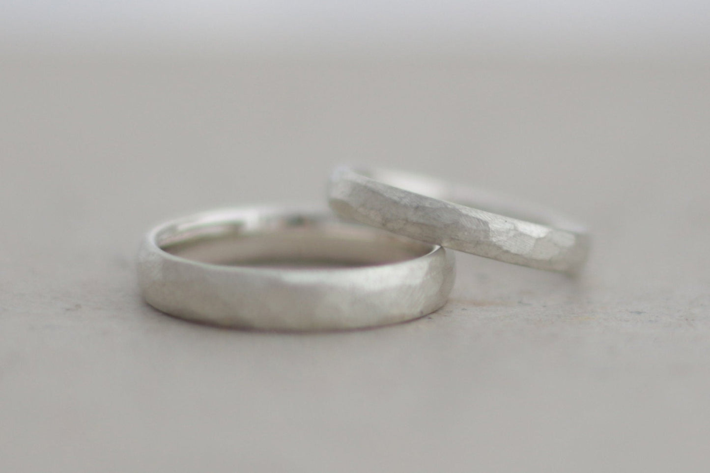 Silber Eheringe (925) | gehämmerter Oberfläche | 3 mm 4mm - Goldschmiede Miret