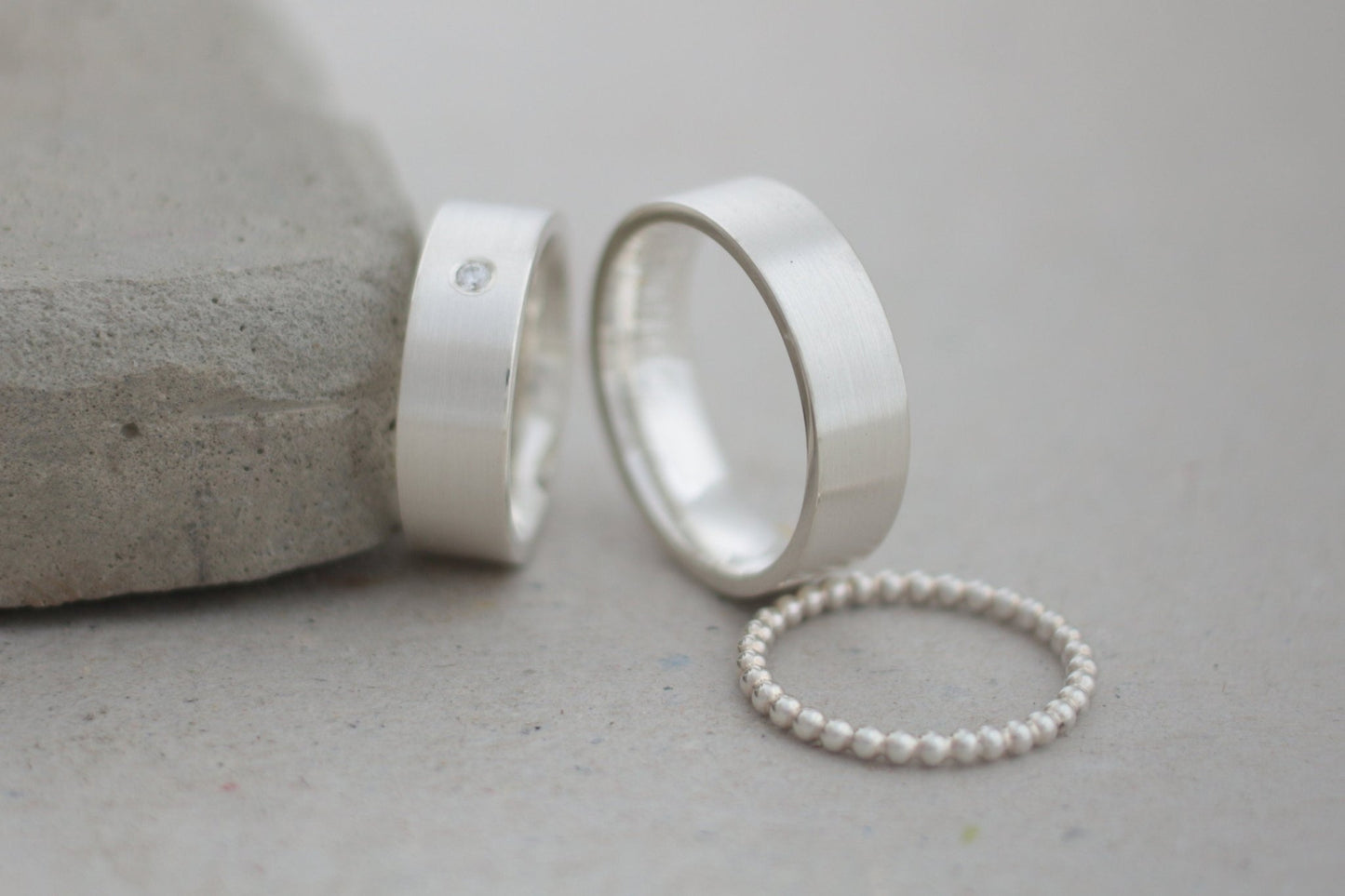 Silber Eheringe (925) | mit Brillant und Vorsteckring | breit, gerade, schlicht, kantig - Goldschmiede Miret