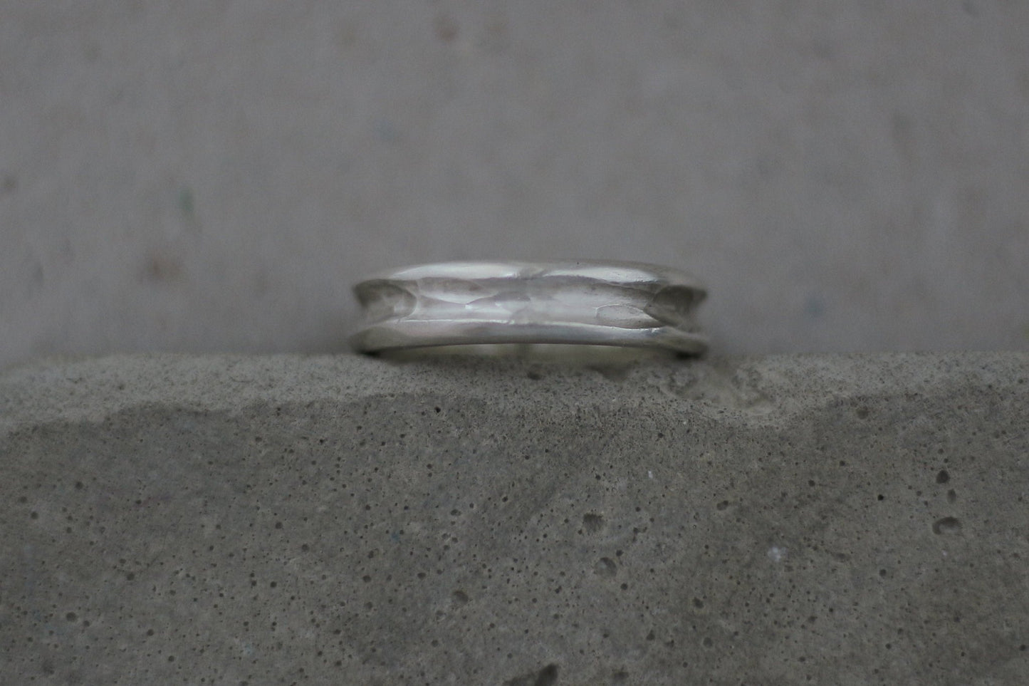 Silberring | Männerring | organisch gearbeitet | schlicht und außergewöhnlich - Goldschmiede Miret