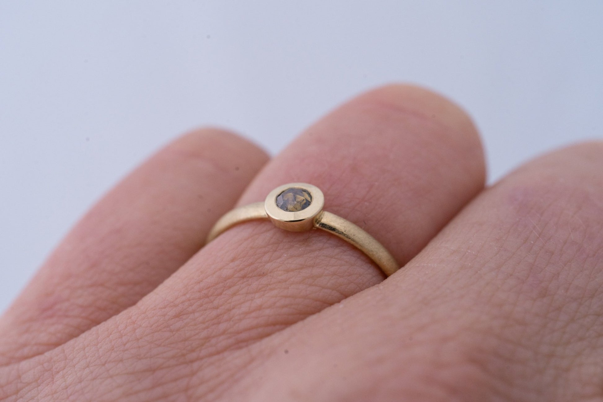 Antragsring Verlobungsring Außergewöhnlich mit einem braunen Diamanten im Rosenschliff - Goldschmiede Miret