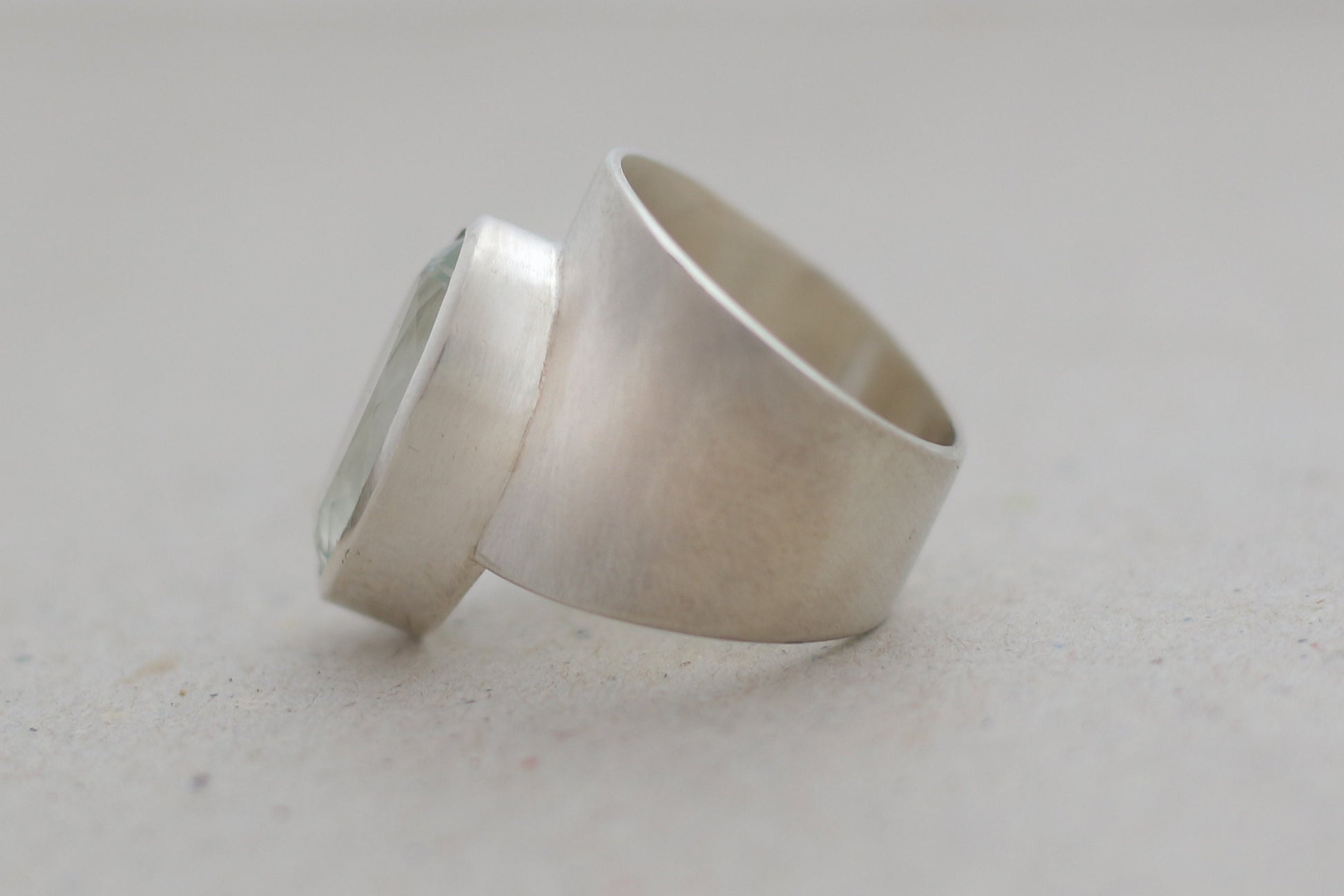 Silberring mit facettiertem Aquamarin