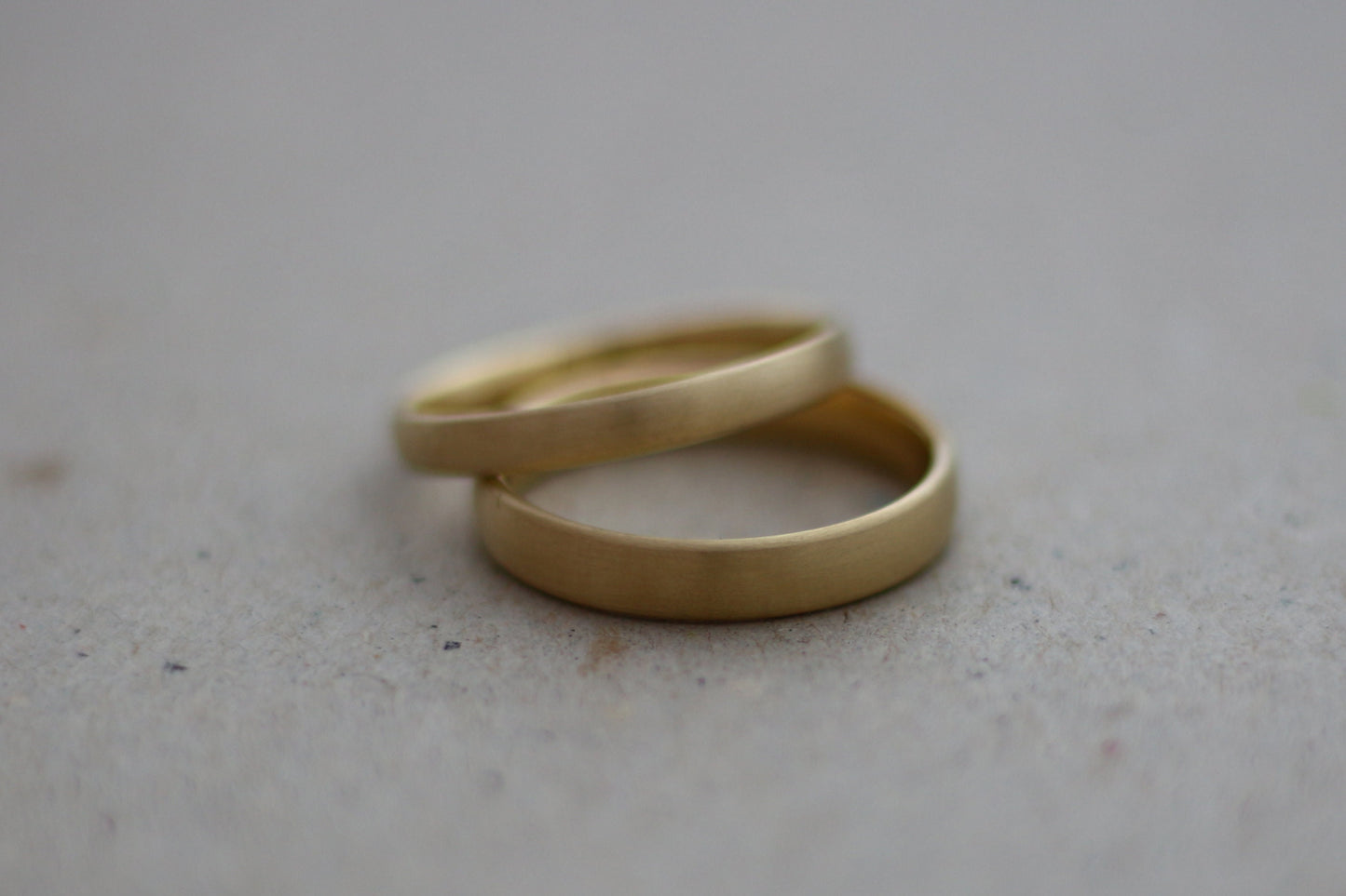 Eheringe aus Fairtrade zertifiziertem Gold