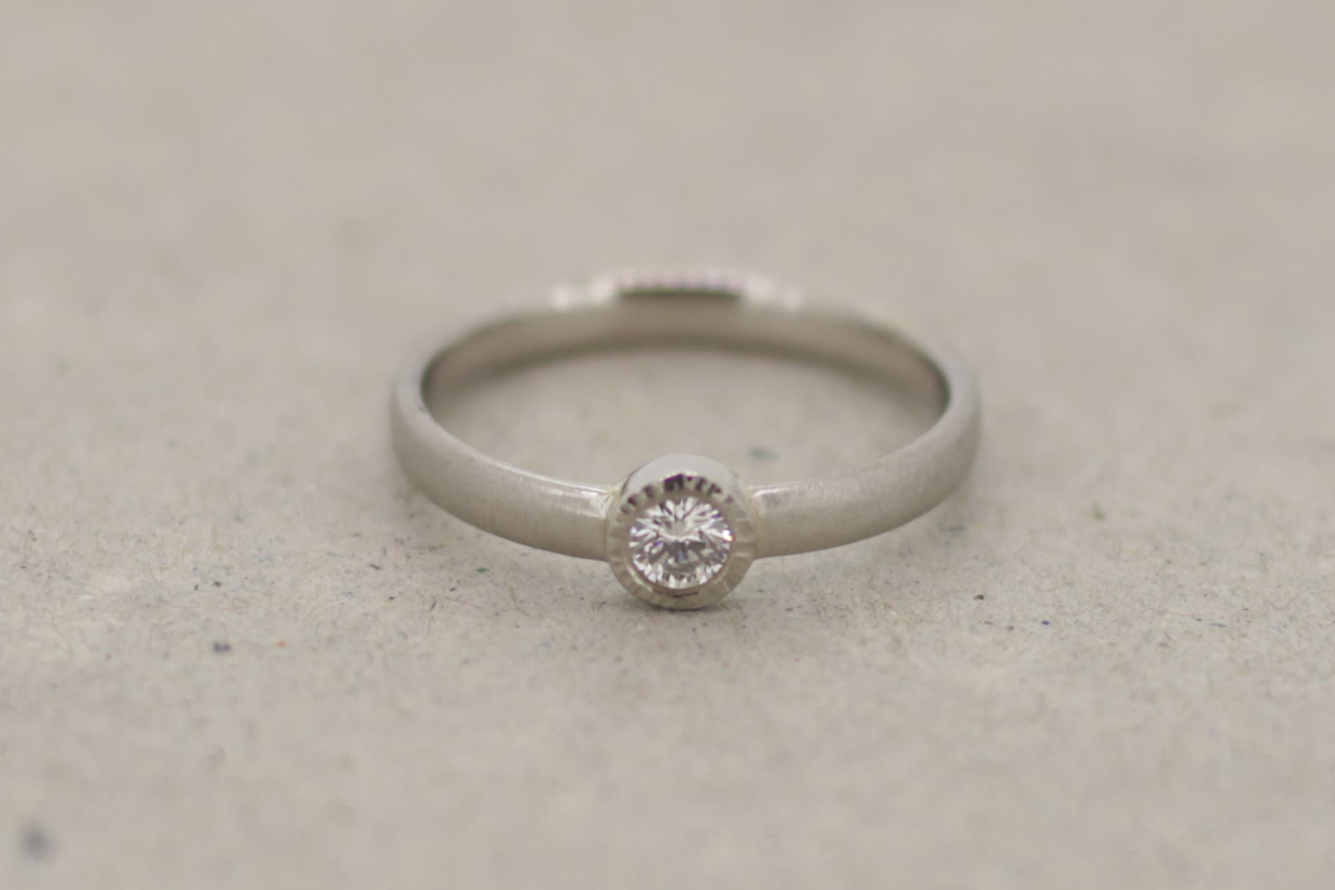 Platin Eheringe Damenring Solitär mit Brillant