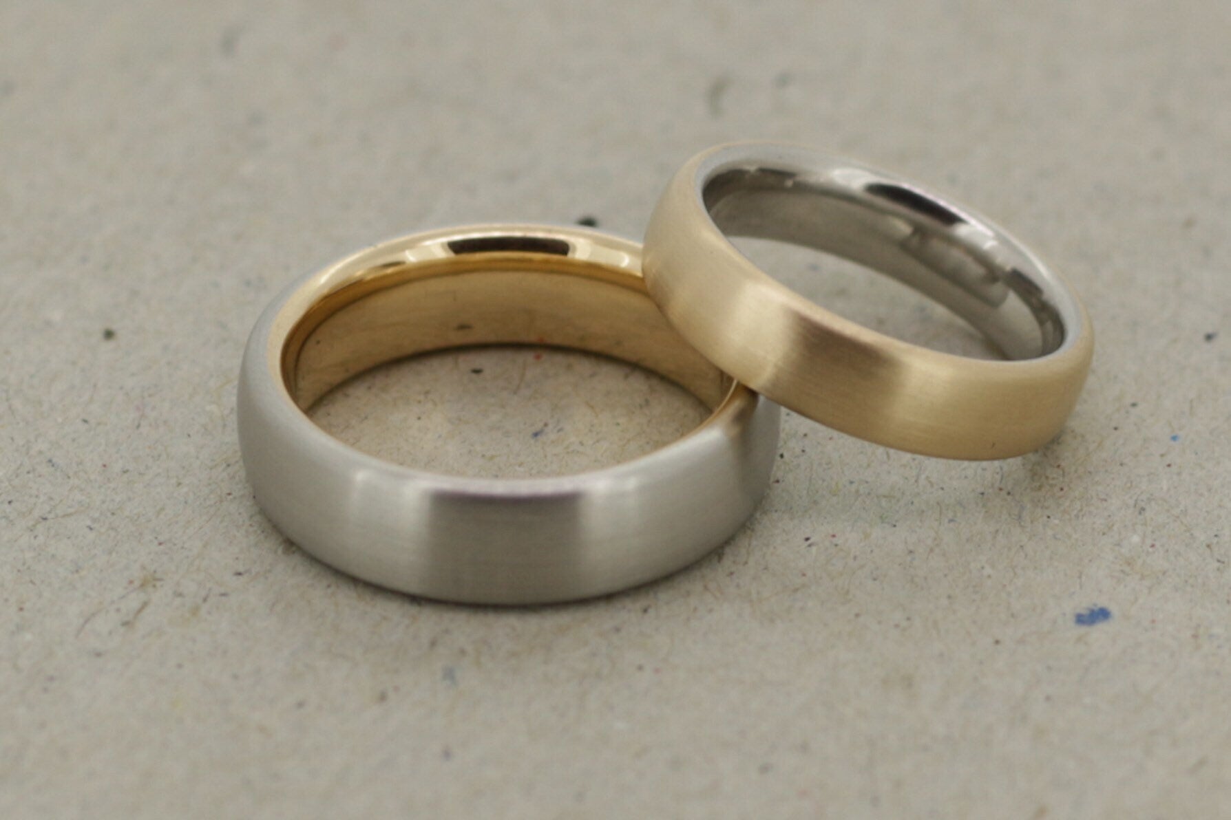 Trauringe Gelbgold und Platin, zweifarbig