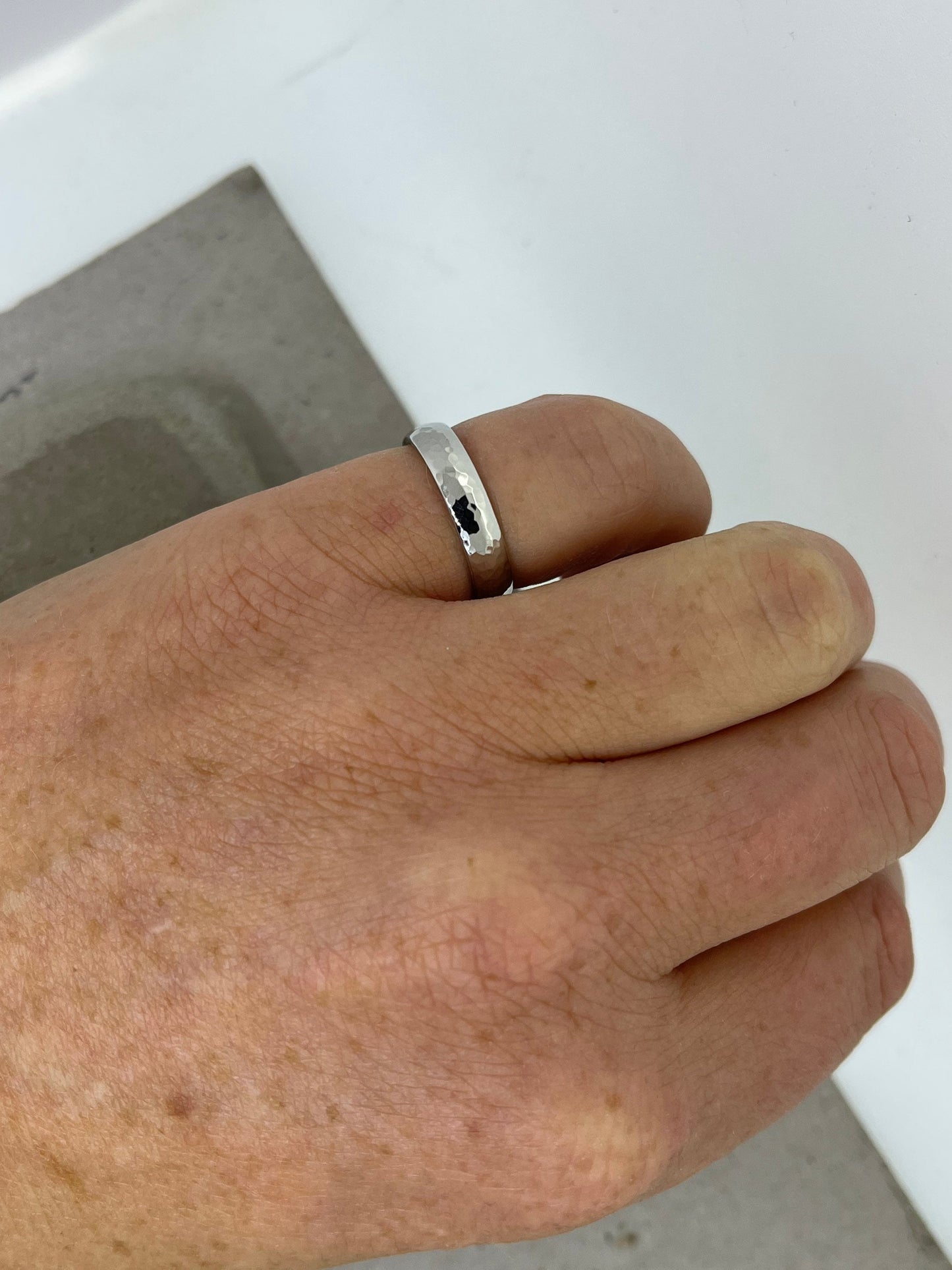 Eheringe Platin Hammerschlag, poliert