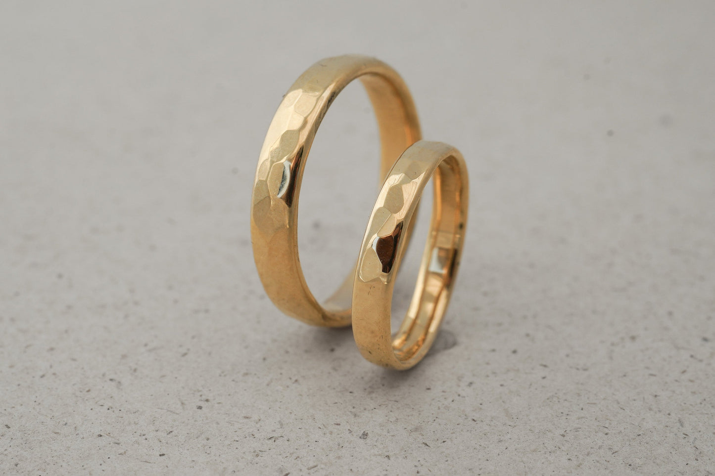 Gelbgold Eheringe, oval, nachhaltig (3,5/4,5mm)