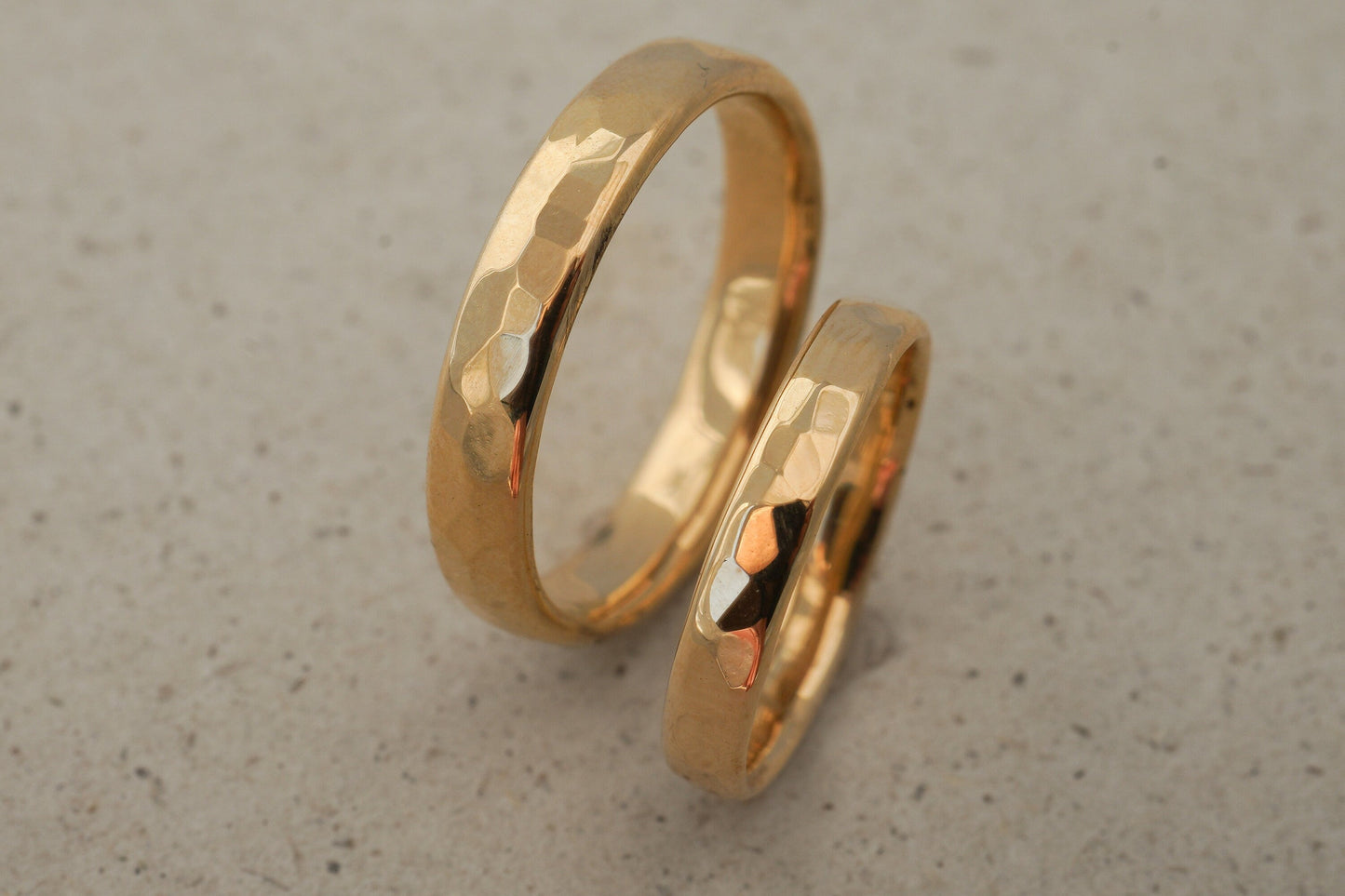 Gelbgold Eheringe, oval, nachhaltig (3,5/4,5mm)