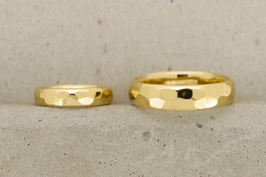 Gelbgold Eheringe (333/585/750) | gehämmert und poliert - Goldschmiede Miret