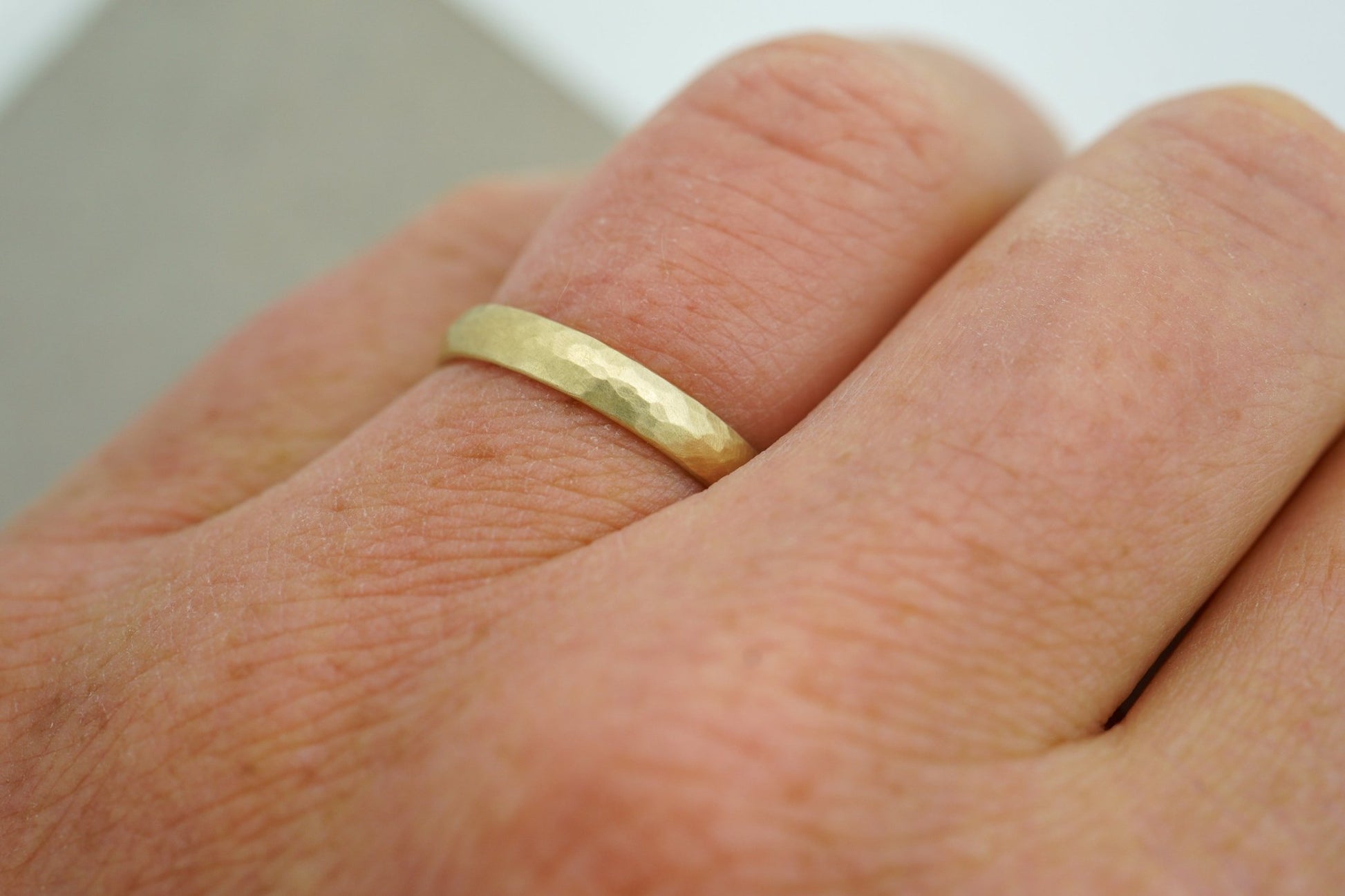 Gelbgold Eheringe (333/585/750) | gehämmert,matt - Goldschmiede Miret