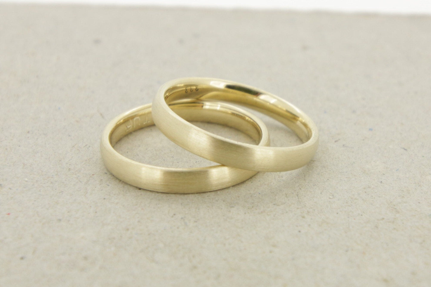 Gelbgold Eheringe (333/585/750) | klassisch, oval - Goldschmiede Miret