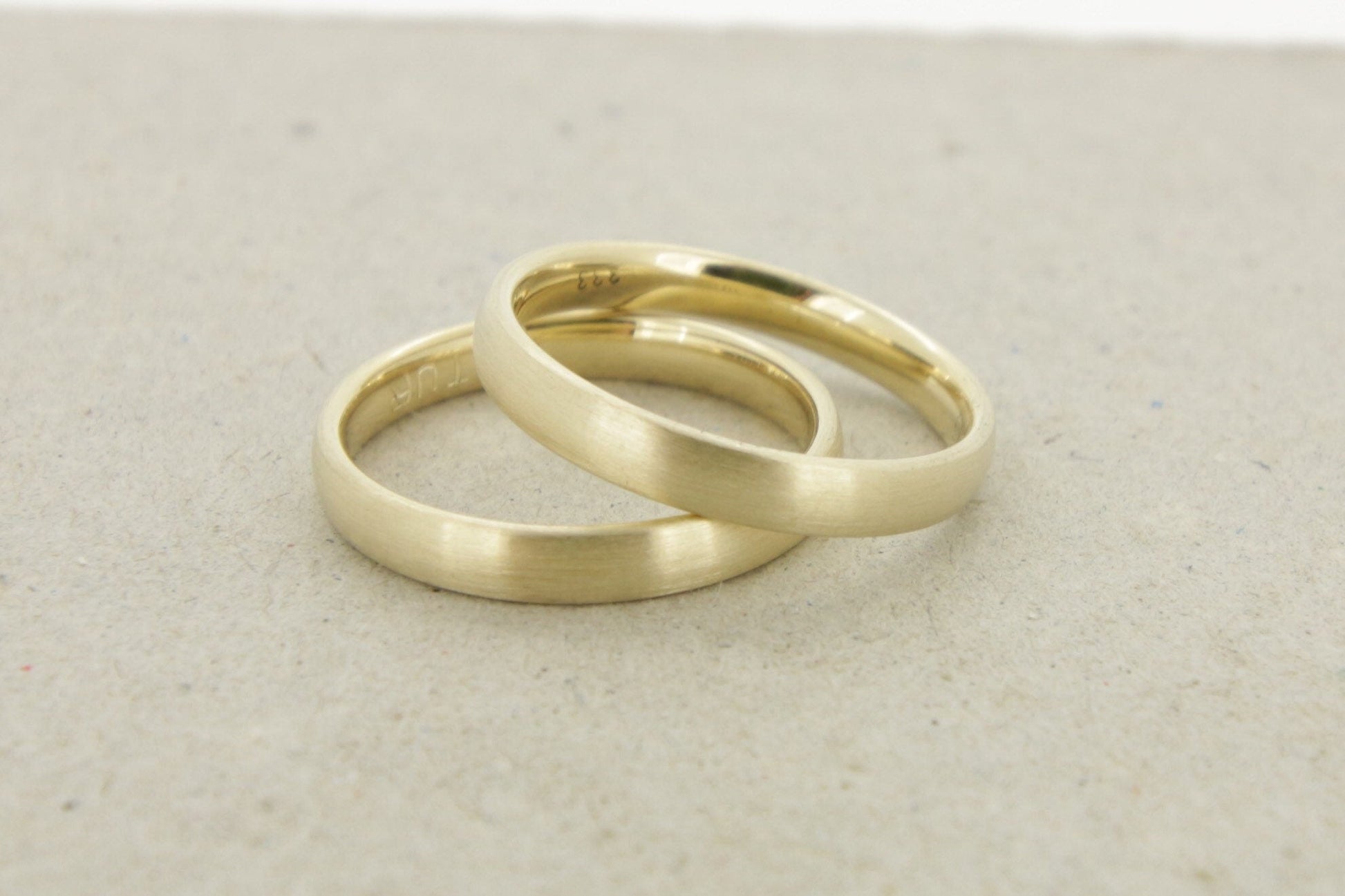Gelbgold Eheringe (333/585/750) | klassisch, oval - Goldschmiede Miret
