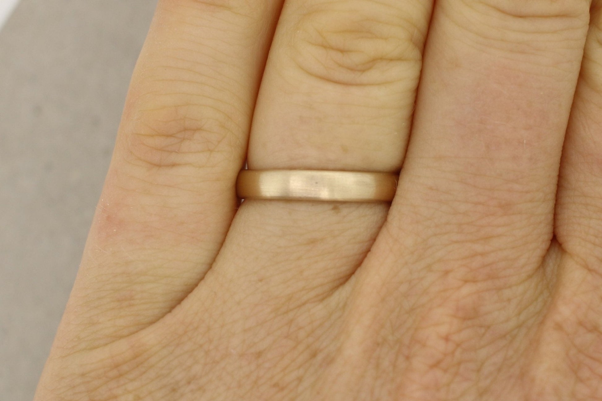 Gelbgold Eheringe (333/585/750) | mit Brillant | oval, klassisch - Goldschmiede Miret