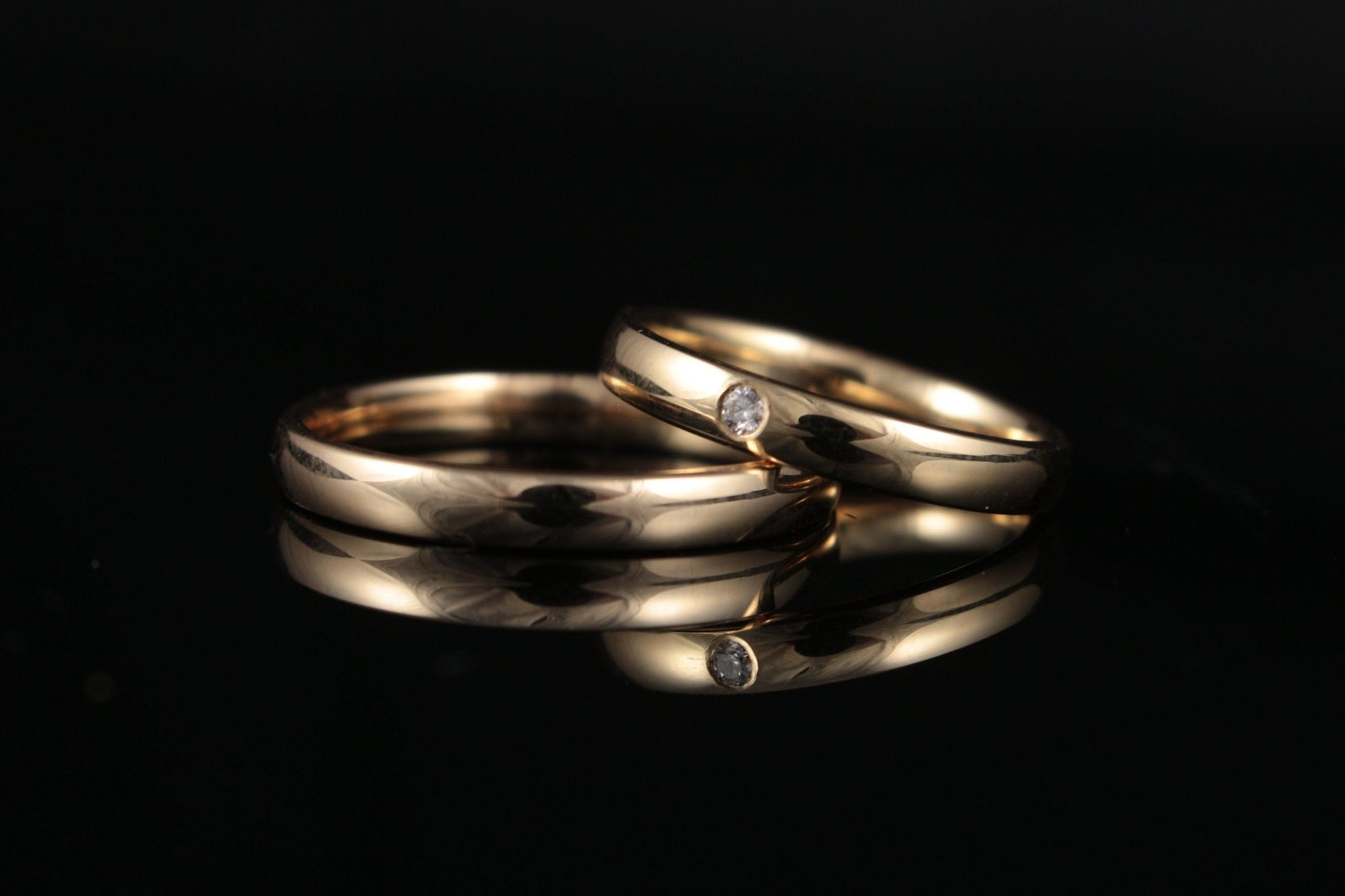 Gelbgold Eheringe (333/585/750) | mit Brillant | oval, klassische Trauringe | 3mm | Diamant glänzend, poliert - Goldschmiede Miret