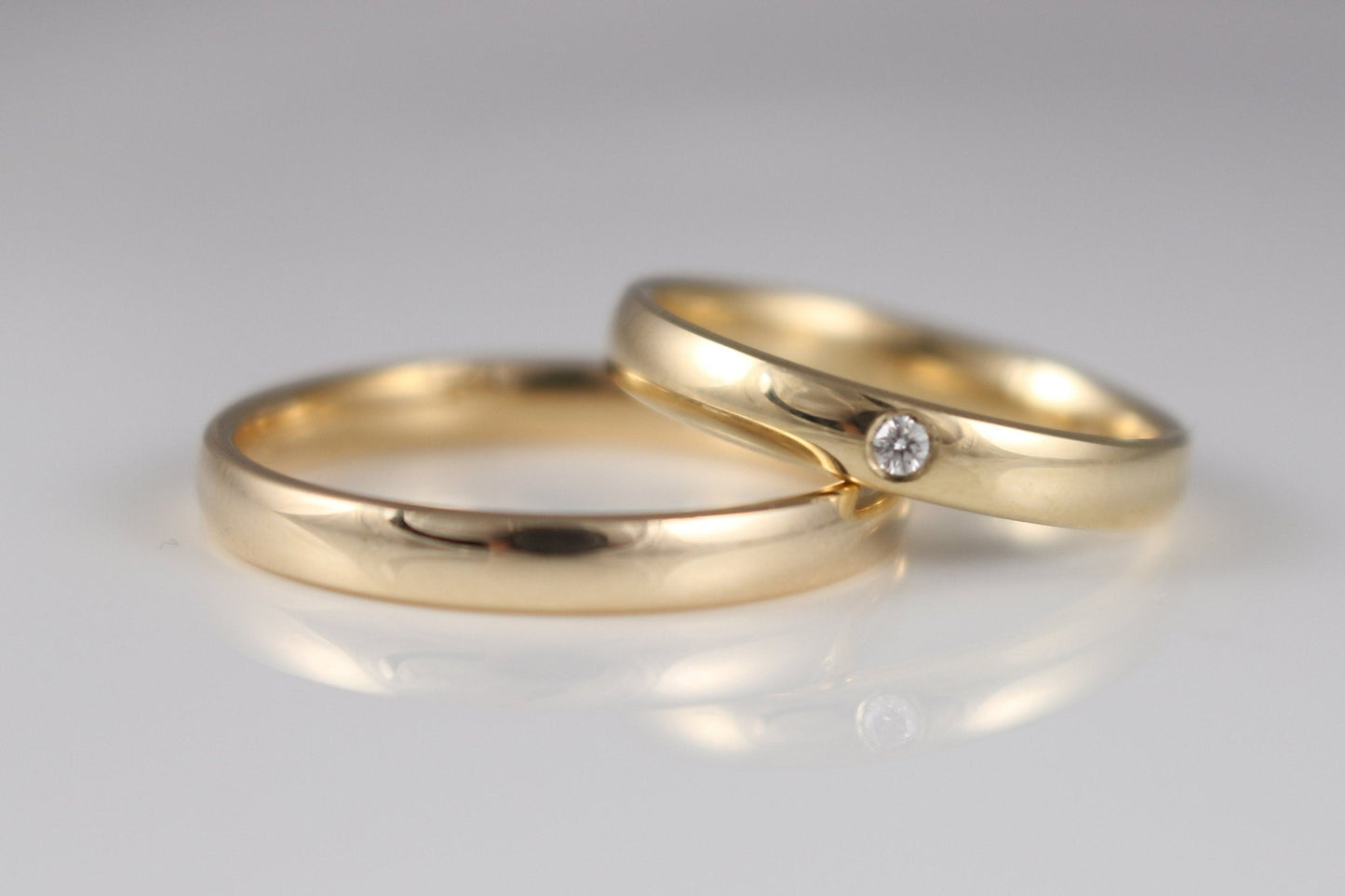 Gelbgold Eheringe (333/585/750) | mit Brillant | oval, klassische Trauringe | 3mm | Diamant glänzend, poliert - Goldschmiede Miret