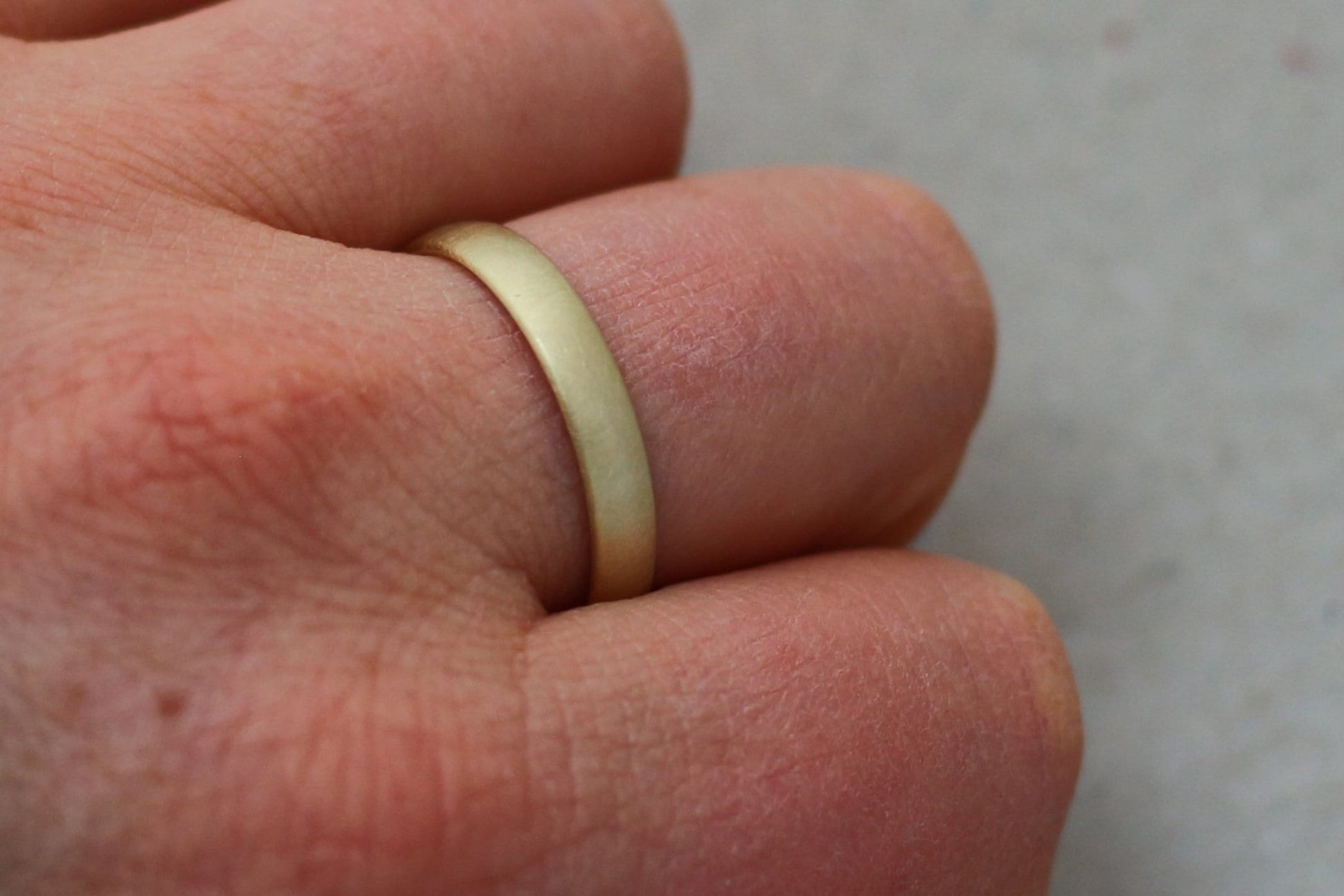 Gelbgold Eheringe (333/585/750) | schmal, breit, schlicht,gewölbt - Goldschmiede Miret