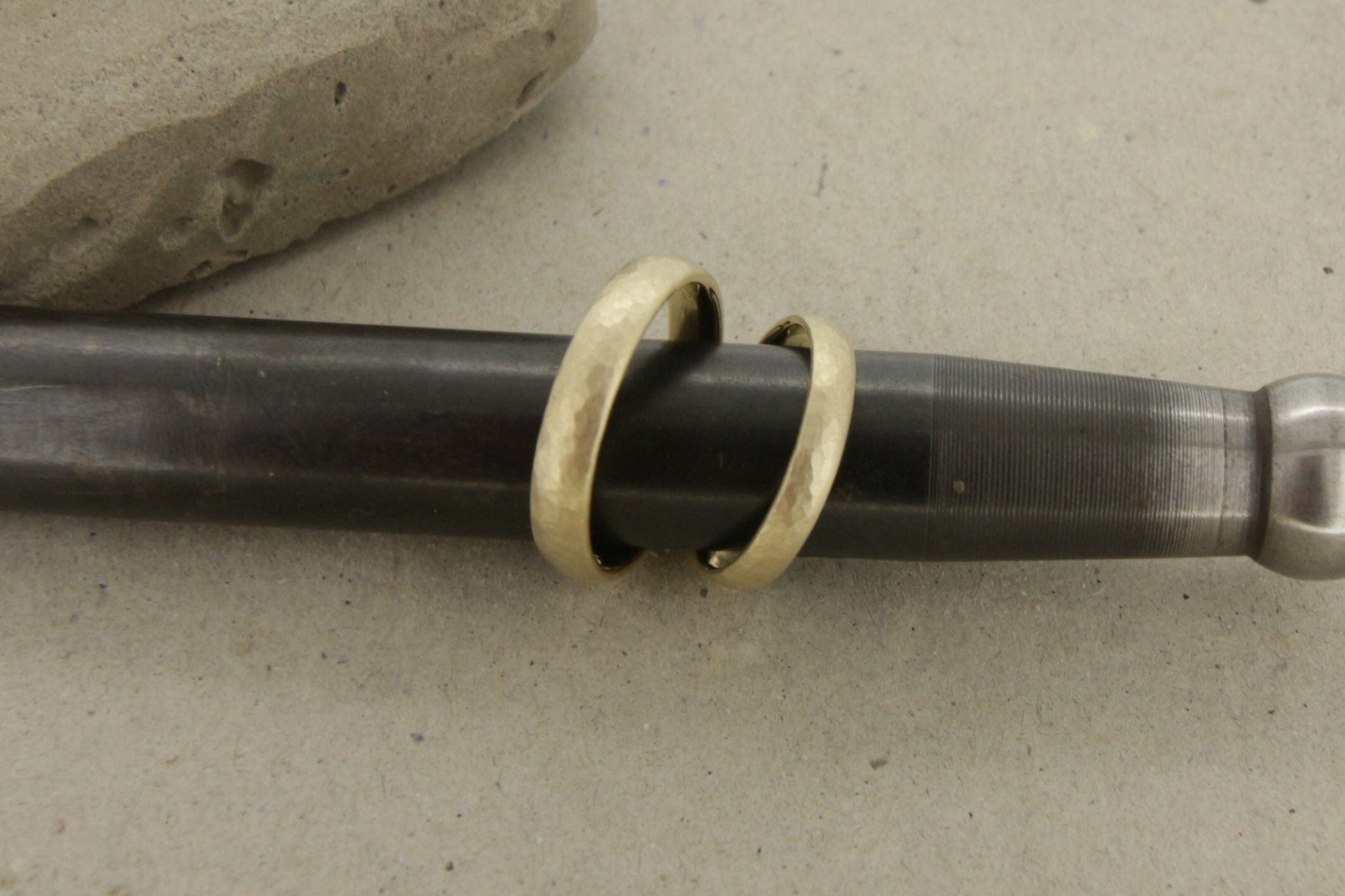 Gelbgold Eheringe (333/585/750/Fairtrade) | gehämmert | gerundet | oval - Goldschmiede Miret