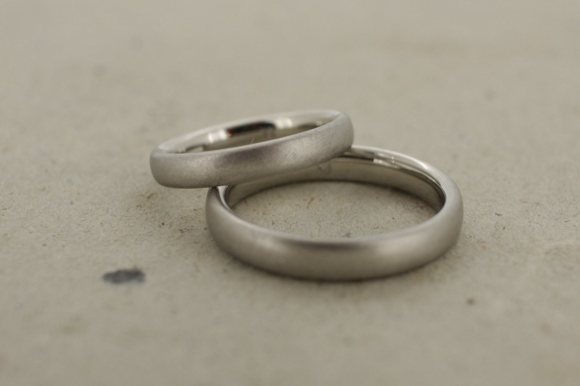 Platin Eheringe (600/952) | matt - Goldschmiede Miret