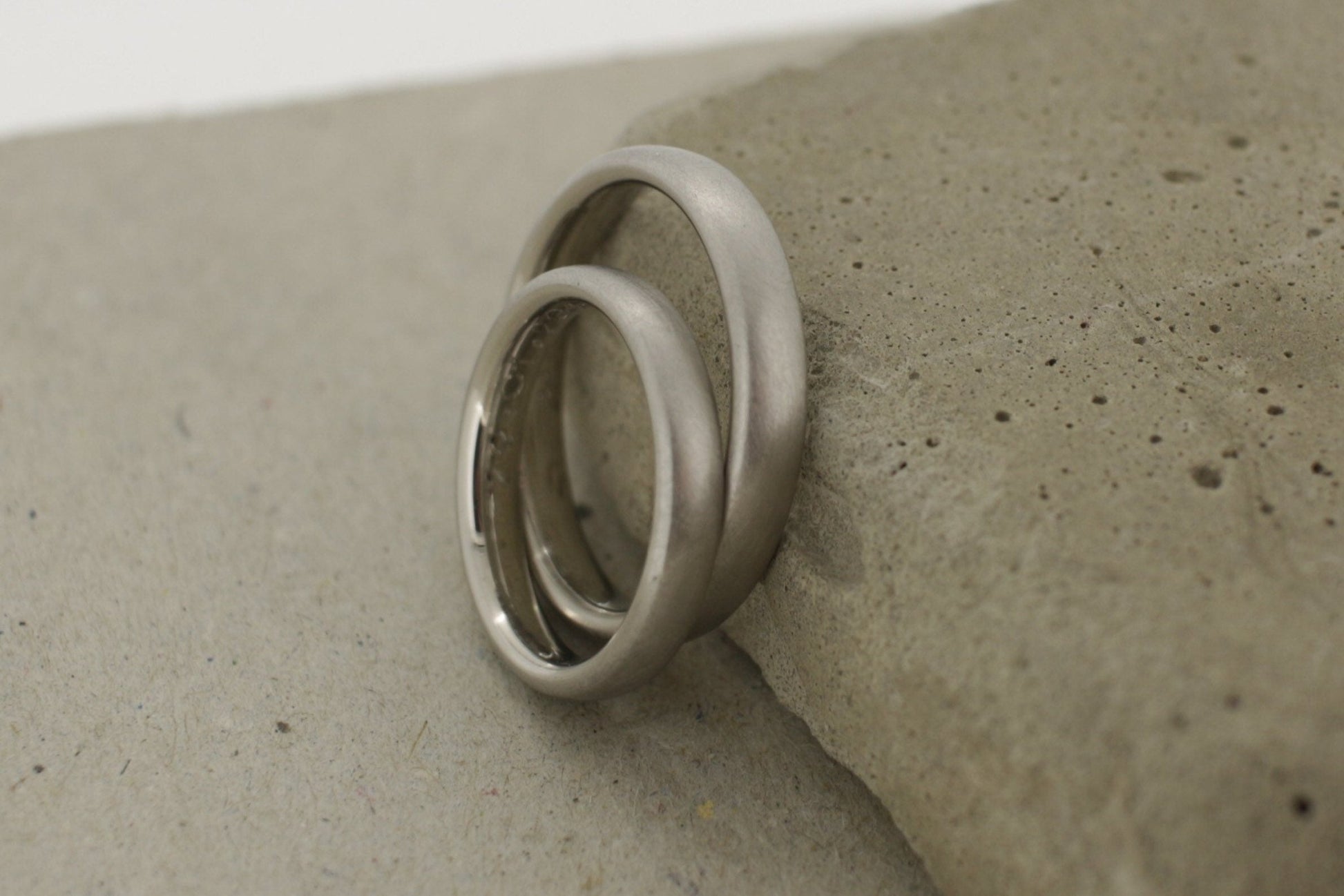 Platin Eheringe (600/952) | matt - Goldschmiede Miret